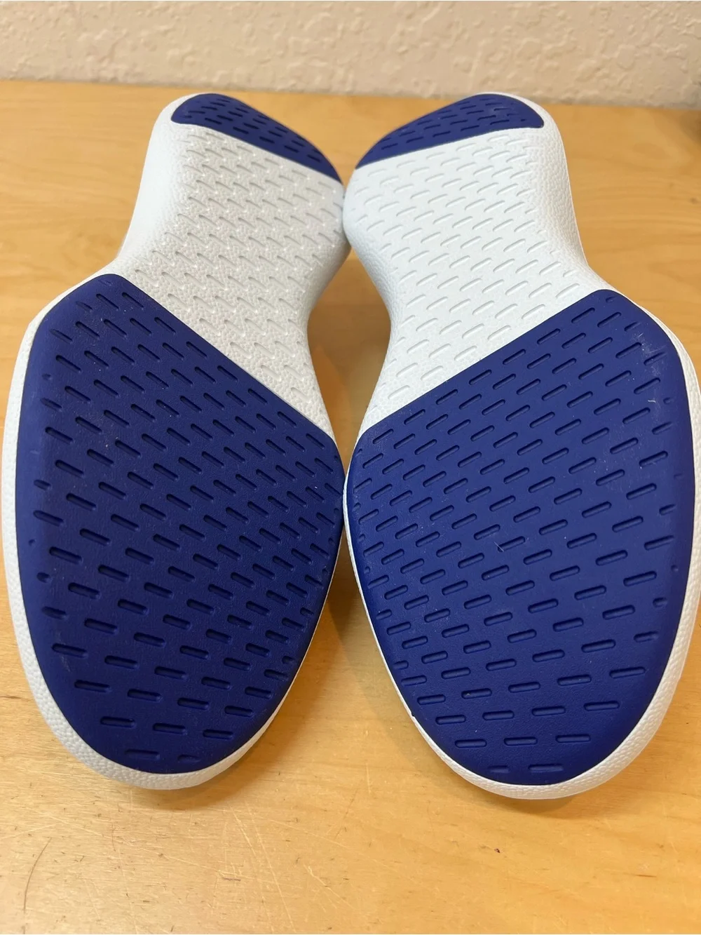 allbirds Men's US 13,5 Slip-On Knit Sneakers - White and navy.